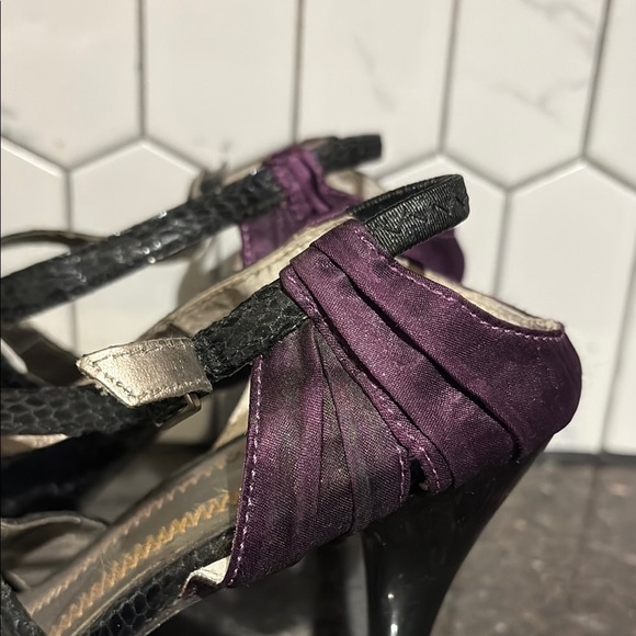 Jessica Elegant Purple and Black Women's Heels, size 7 - Picture 5 of 10